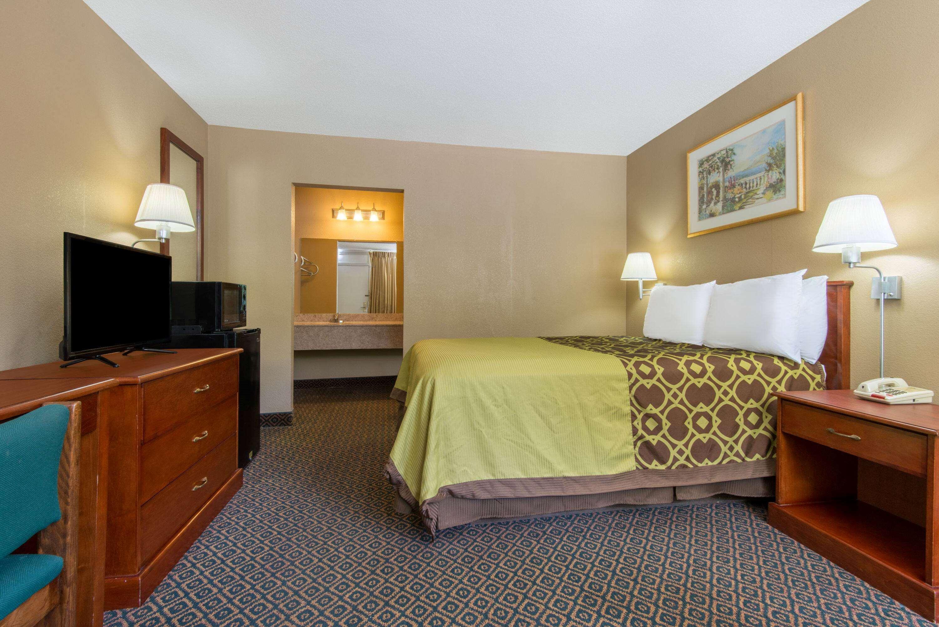 Days Inn By Wyndham Clanton Al Eksteriør billede