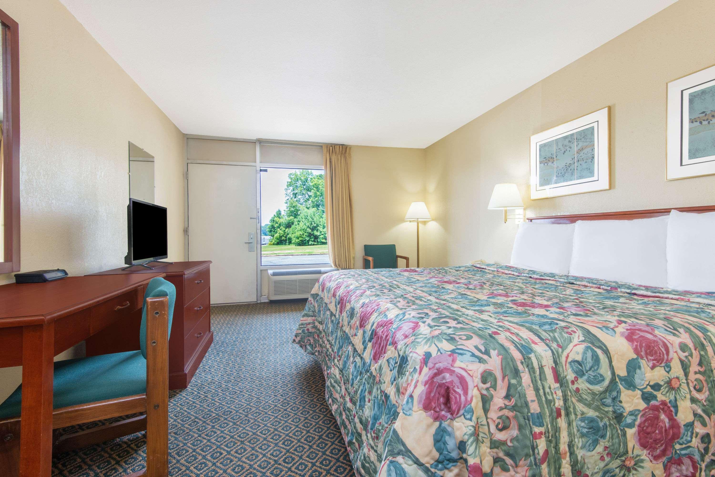 Days Inn By Wyndham Clanton Al Eksteriør billede